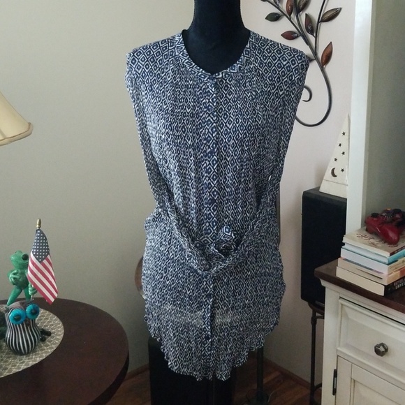 Lucky Brand Tops - EUC -Semi-sheer Lucky Brand Ikat Blouse (XL)